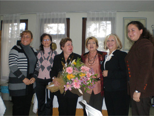 22 Kasm 2008 tarihinde Genel Merkez tarafndan dzenlenen ve stanbuldaki  ubenin katlm ile gerekleen S. Aaolu Kimsesiz ocuklar Vakfndaki retmenler gn kutlamasna katlmlar ve yuvadaki ocuklarla tanlm ve sohbet edilmitir.